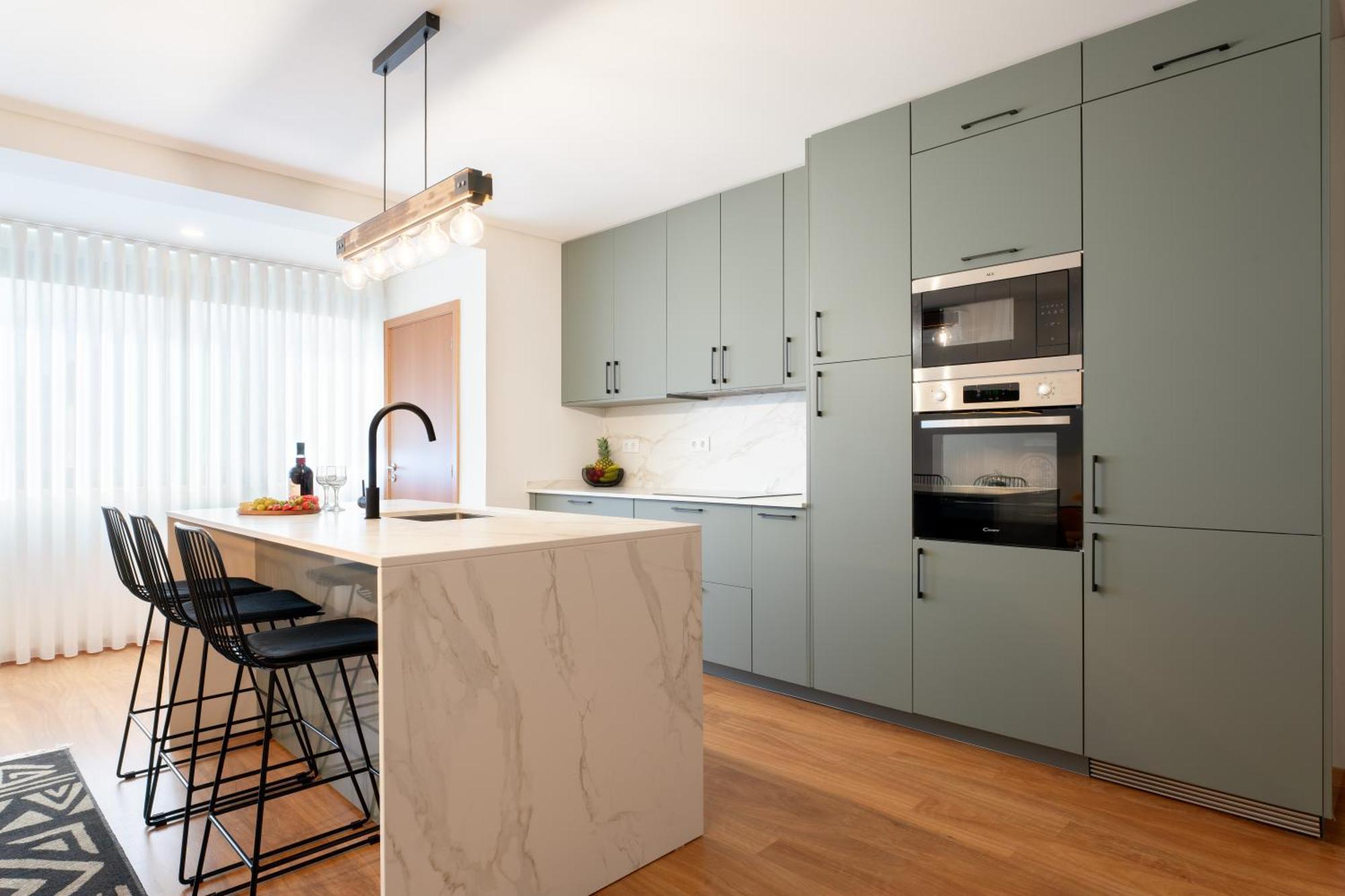 Sophisticated Modern Flat - Ace Location Apartment Porto
